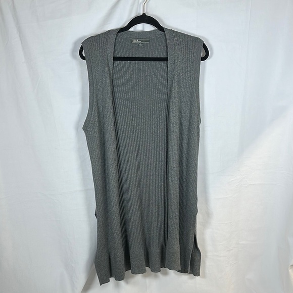 89th & Madison Gray Ribbed Sweater - Picture 1 of 5